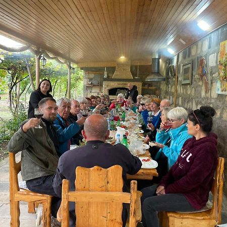 Hotel Sun House Yeghegnadzor Esterno foto