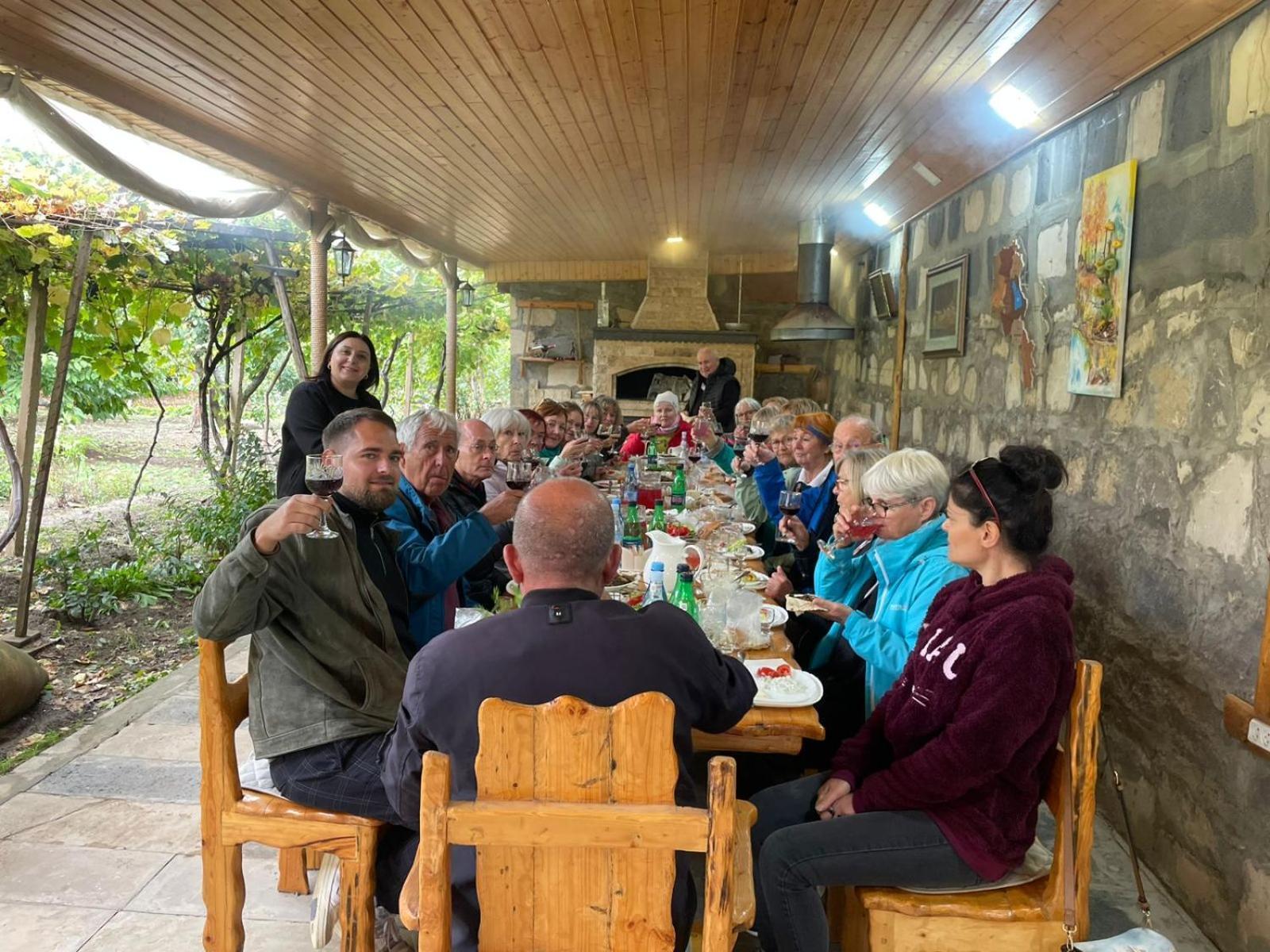 Hotel Sun House Yeghegnadzor Esterno foto